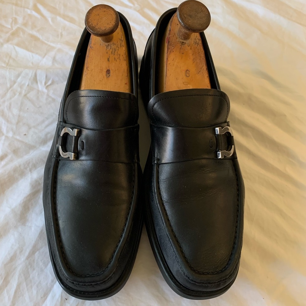 Black Ferragamo men’s shoes. Size 10 EE